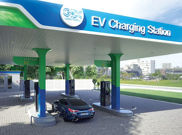 Solar-Power-Pack-&-EV-Charging-Station_INNER_1